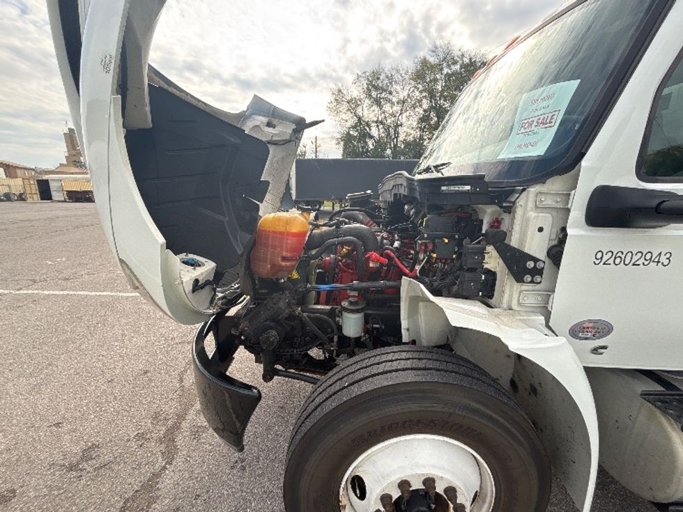 Medium Duty Box Truck-Light and Medium Duty Trucks-International-2022-MV607-Clarksville-TN-226,322\n\t\tmiles-$ 45,500 - Image 24
