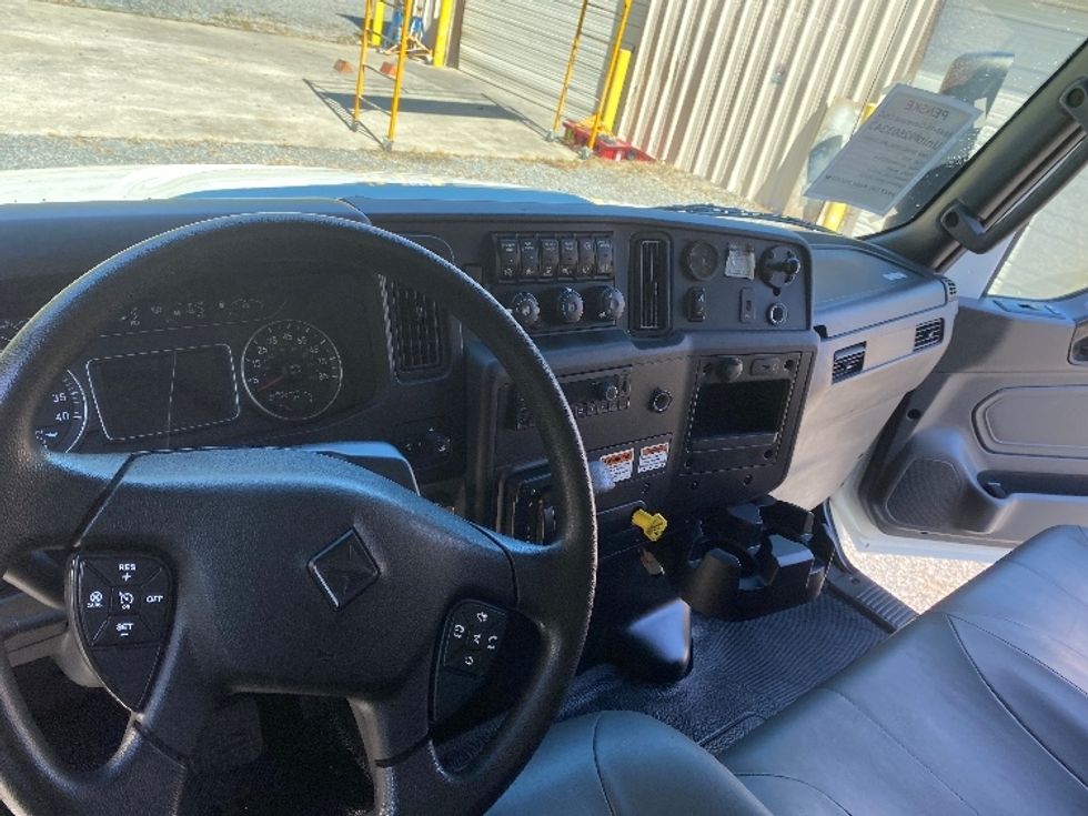 Medium Duty Box Truck-Light and Medium Duty Trucks-International-2022-MV607-Cleveland-TN-241,397\n\t\tmiles-$ 42,750 - Image 17