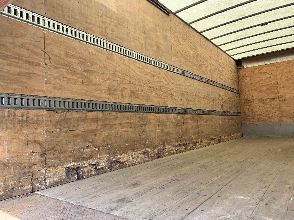 Medium Duty Box Truck-Light and Medium Duty Trucks-International-2022-MV607-Coburg-OR-124,237\n\t\tmiles-$ 70,000 - Image 11