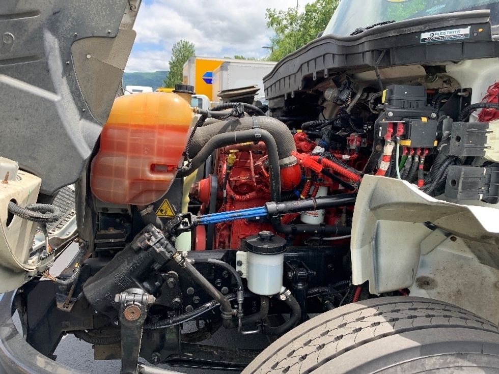 Medium Duty Box Truck-Light and Medium Duty Trucks-International-2022-MV607-Coburg-OR-124,237\n\t\tmiles-$ 70,000 - Image 24