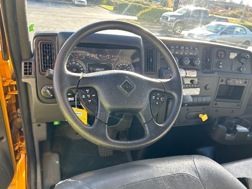 Medium Duty Box Truck-Light and Medium Duty Trucks-International-2022-MV607-Coburg-OR-233,819\n\t\tmiles-$ 49,250 - Image 18