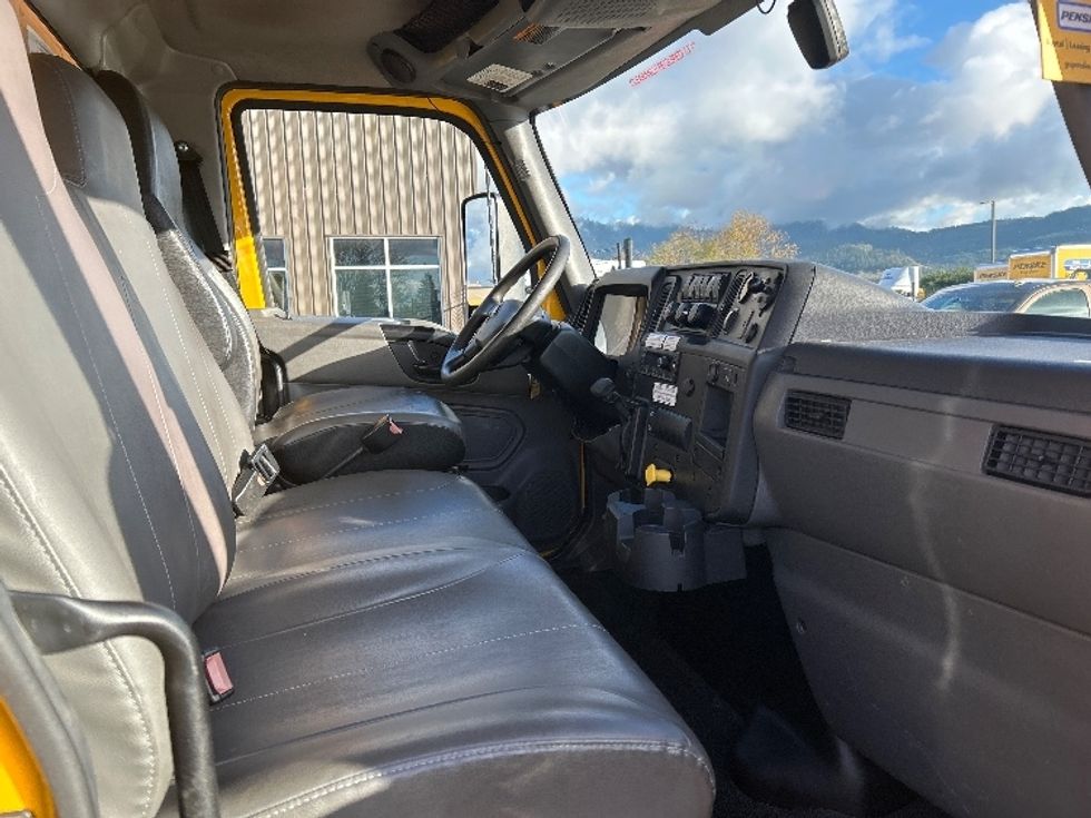 Medium Duty Box Truck-Light and Medium Duty Trucks-International-2022-MV607-Coburg-OR-233,819\n\t\tmiles-$ 49,250 - Image 22
