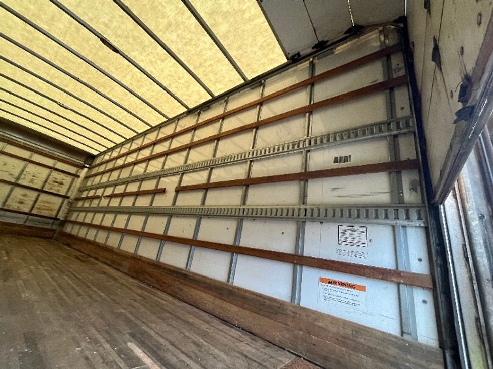 Medium Duty Box Truck-Light and Medium Duty Trucks-International-2022-MV607-Coburg-OR-254,112\n\t\tmiles-$ 42,500 - Image 11