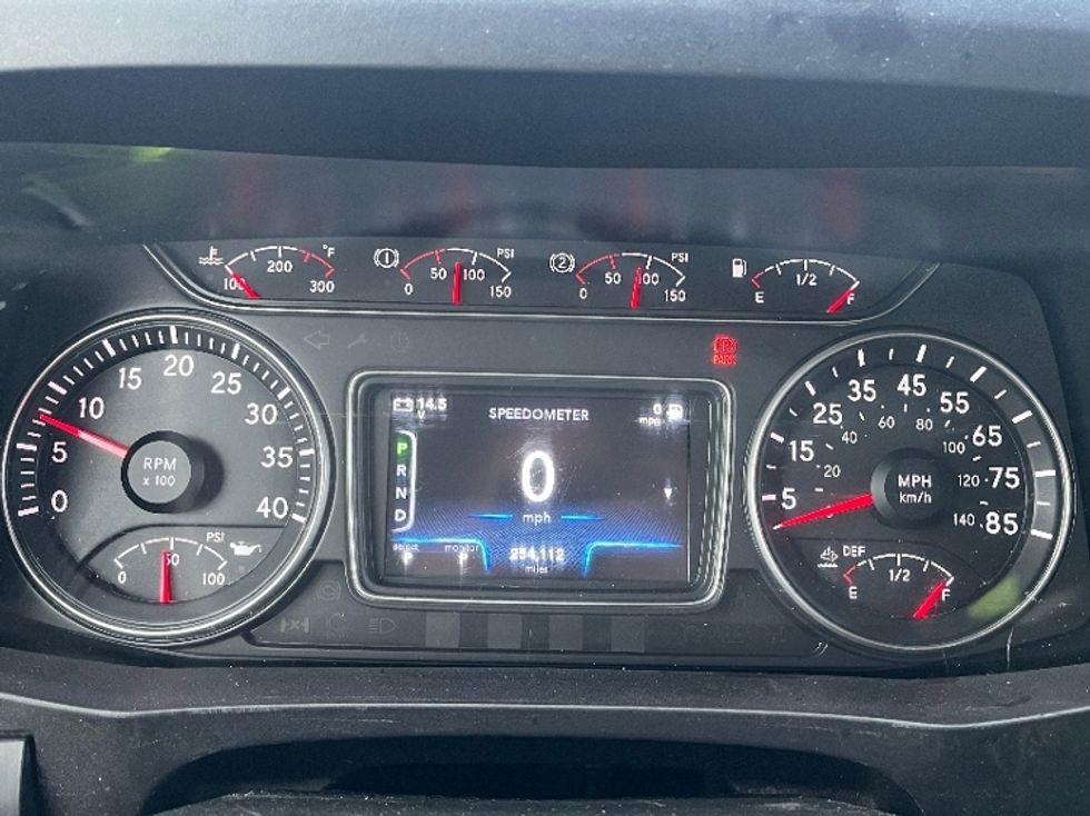 Medium Duty Box Truck-Light and Medium Duty Trucks-International-2022-MV607-Coburg-OR-254,112\n\t\tmiles-$ 42,500 - Image 20