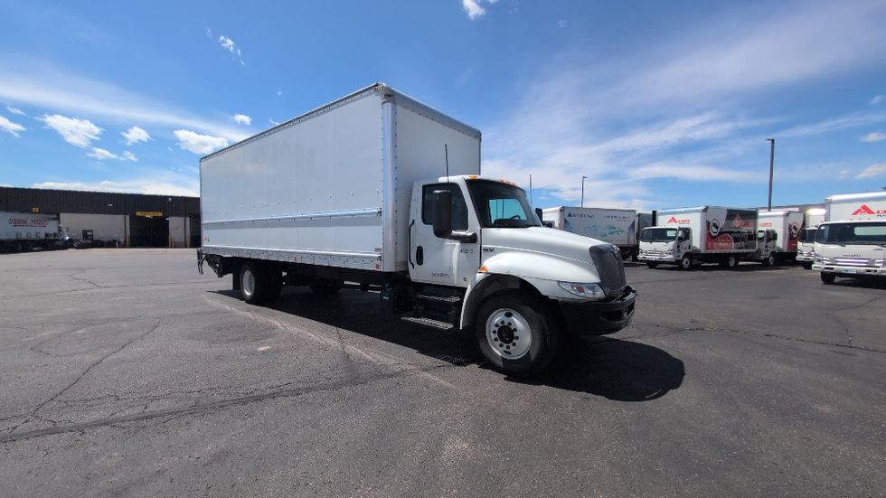 Medium Duty Box Truck-Light and Medium Duty Trucks-International-2022-MV607-Colorado Springs-CO-158,785\n\t\tmiles-$ 57,500 - Image 1