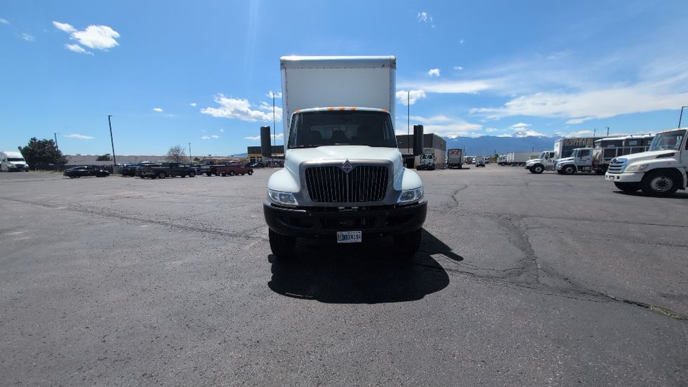 Medium Duty Box Truck-Light and Medium Duty Trucks-International-2022-MV607-Colorado Springs-CO-158,785\n\t\tmiles-$ 57,500 - Image 2