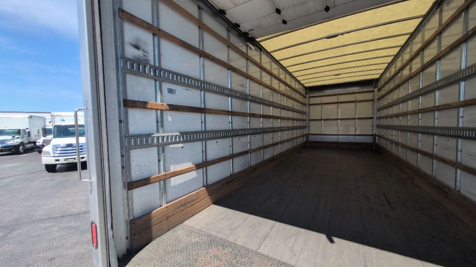 Medium Duty Box Truck-Light and Medium Duty Trucks-International-2022-MV607-Colorado Springs-CO-158,785\n\t\tmiles-$ 57,500 - Image 11