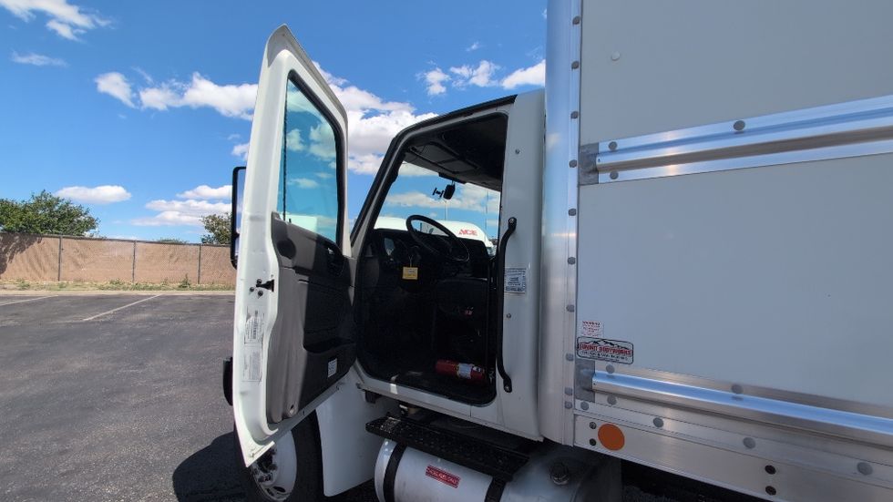 Medium Duty Box Truck-Light and Medium Duty Trucks-International-2022-MV607-Colorado Springs-CO-158,785\n\t\tmiles-$ 57,500 - Image 16