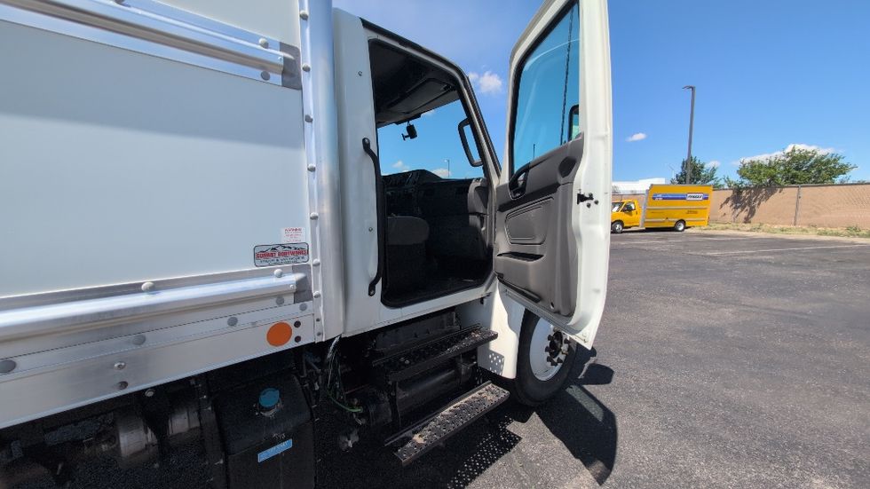 Medium Duty Box Truck-Light and Medium Duty Trucks-International-2022-MV607-Colorado Springs-CO-158,785\n\t\tmiles-$ 57,500 - Image 20
