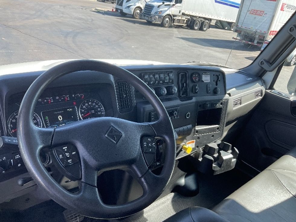 Medium Duty Box Truck-Light and Medium Duty Trucks-International-2022-MV607-Colorado Springs-CO-162,315\n\t\tmiles-$ 54,750 - Image 17