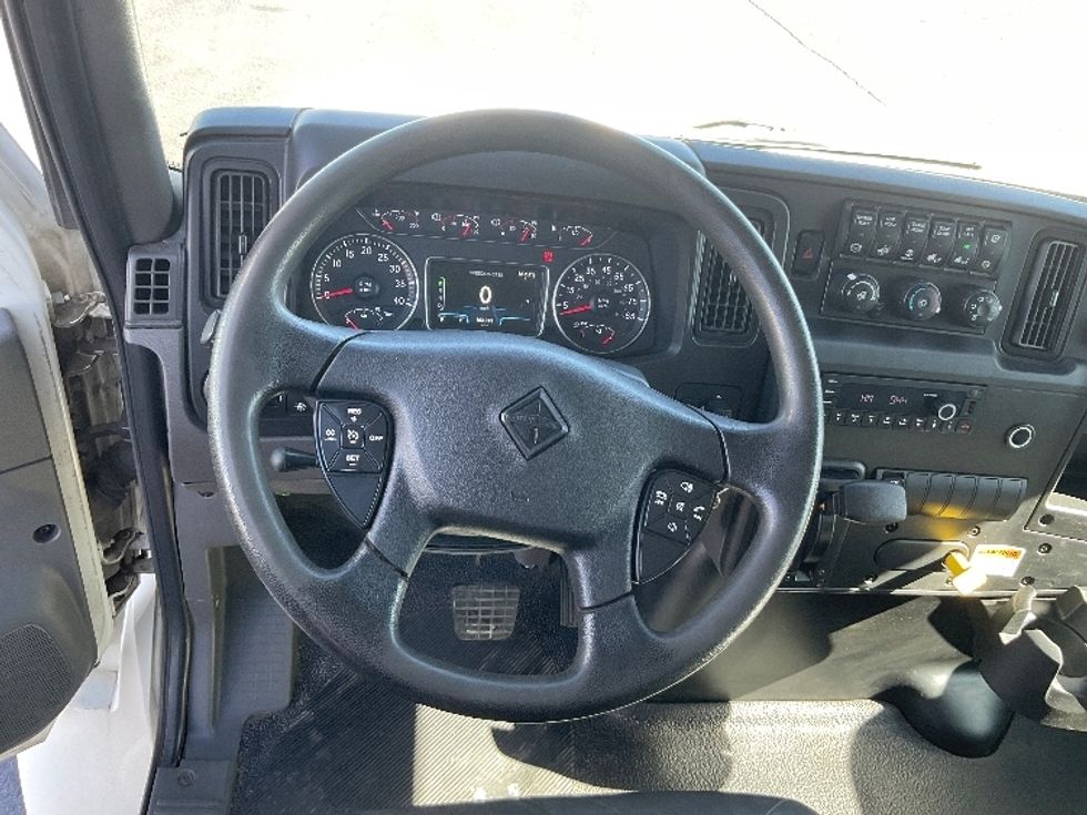 Medium Duty Box Truck-Light and Medium Duty Trucks-International-2022-MV607-Colorado Springs-CO-162,315\n\t\tmiles-$ 54,750 - Image 18