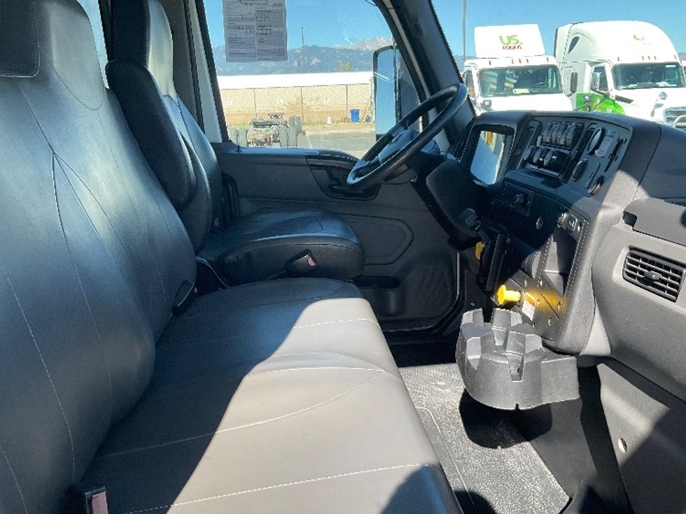 Medium Duty Box Truck-Light and Medium Duty Trucks-International-2022-MV607-Colorado Springs-CO-162,315\n\t\tmiles-$ 54,750 - Image 22