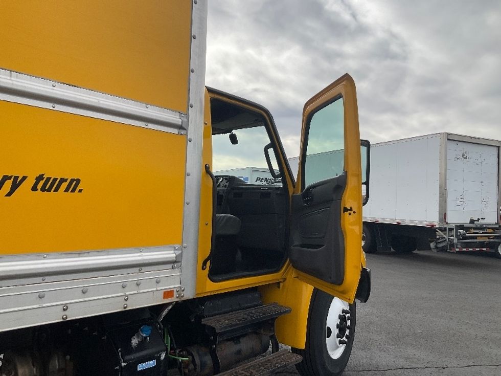 Medium Duty Box Truck-Light and Medium Duty Trucks-International-2022-MV607-Colorado Springs-CO-194,404\n\t\tmiles-$ 52,750 - Image 20
