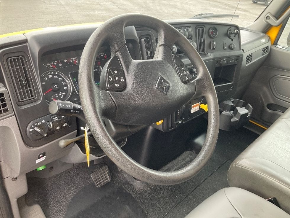 Medium Duty Box Truck-Light and Medium Duty Trucks-International-2022-MV607-Colorado Springs-CO-194,404\n\t\tmiles-$ 52,750 - Image 17