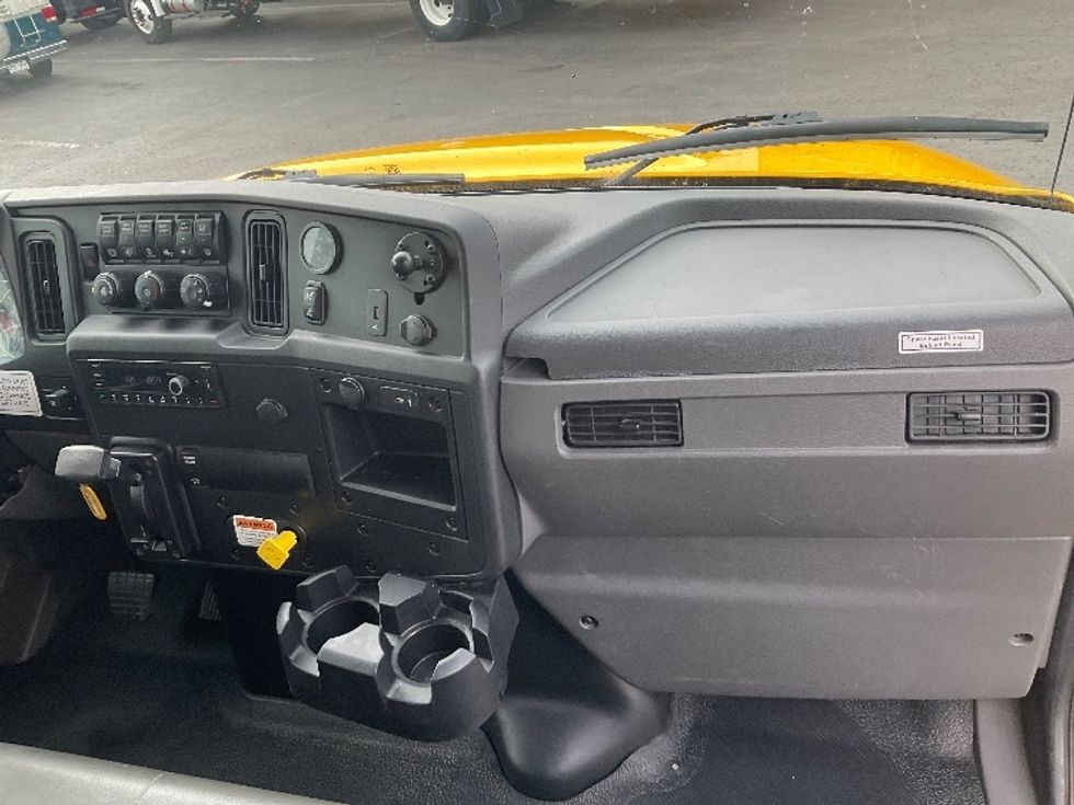Medium Duty Box Truck-Light and Medium Duty Trucks-International-2022-MV607-Colorado Springs-CO-194,404\n\t\tmiles-$ 52,750 - Image 21