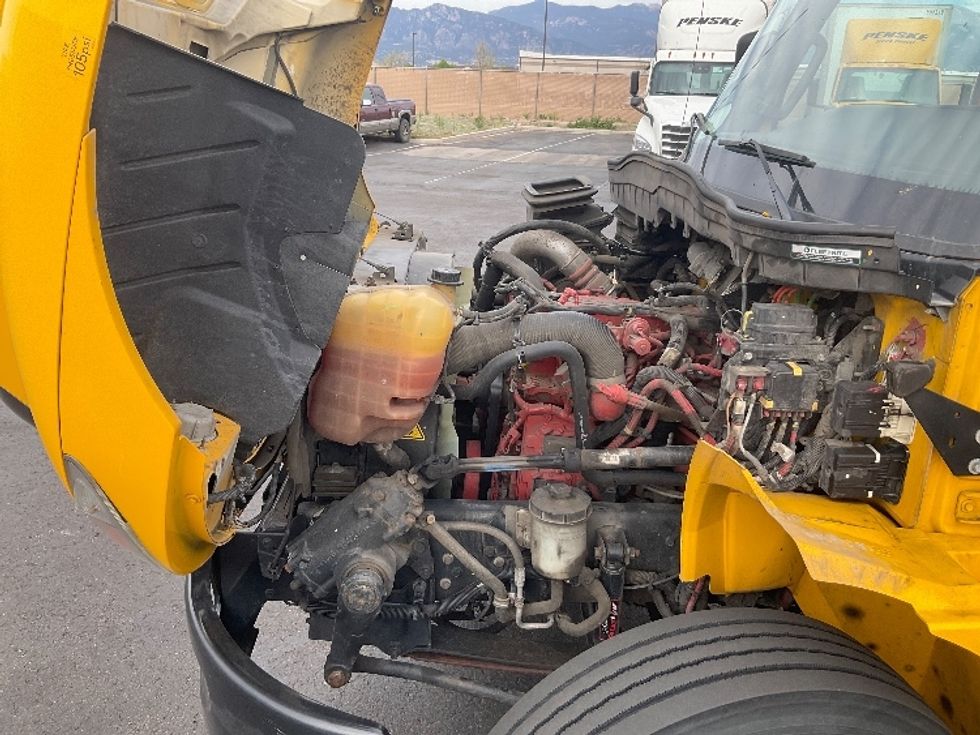 Medium Duty Box Truck-Light and Medium Duty Trucks-International-2022-MV607-Colorado Springs-CO-194,404\n\t\tmiles-$ 52,750 - Image 24
