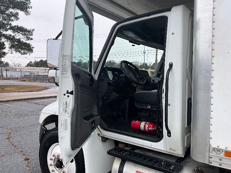 Medium Duty Box Truck-Light and Medium Duty Trucks-International-2022-MV607-Columbus-GA-108,156\n\t\tmiles-$ 78,000 - Image 16