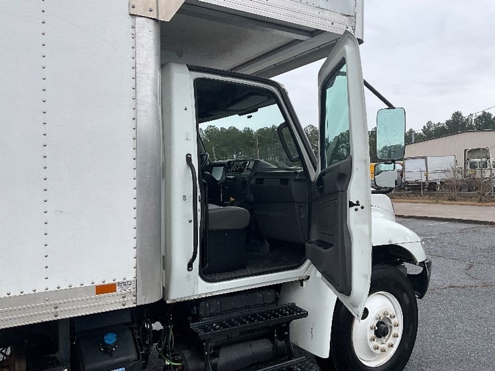 Medium Duty Box Truck-Light and Medium Duty Trucks-International-2022-MV607-Columbus-GA-108,156\n\t\tmiles-$ 78,000 - Image 20