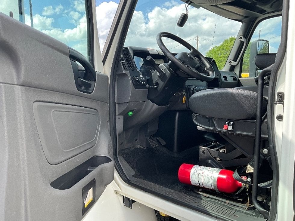 Medium Duty Box Truck-Light and Medium Duty Trucks-International-2022-MV607-Columbus-GA-126,056\n\t\tmiles-$ 75,750 - Image 16