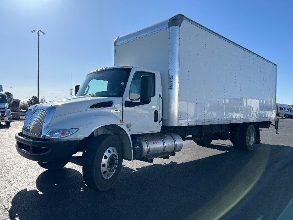 Medium Duty Box Truck-Light and Medium Duty Trucks-International-2022-MV607-Columbus-OH-115,171\n\t\tmiles-$ 73,250 - Image 3