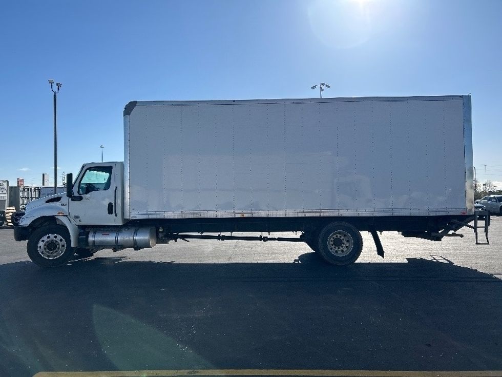 Medium Duty Box Truck-Light and Medium Duty Trucks-International-2022-MV607-Columbus-OH-115,171\n\t\tmiles-$ 73,250 - Image 4