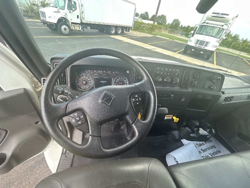 Medium Duty Box Truck-Light and Medium Duty Trucks-International-2022-MV607-Columbus-OH-239,673\n\t\tmiles-$ 41,250 - Image 18