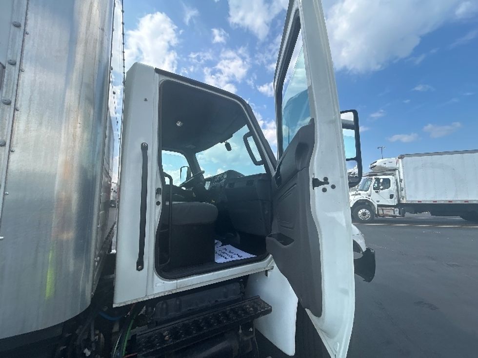 Medium Duty Box Truck-Light and Medium Duty Trucks-International-2022-MV607-Columbus-OH-239,673\n\t\tmiles-$ 41,250 - Image 20