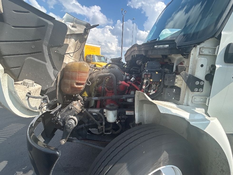 Medium Duty Box Truck-Light and Medium Duty Trucks-International-2022-MV607-Columbus-OH-239,673\n\t\tmiles-$ 41,250 - Image 24
