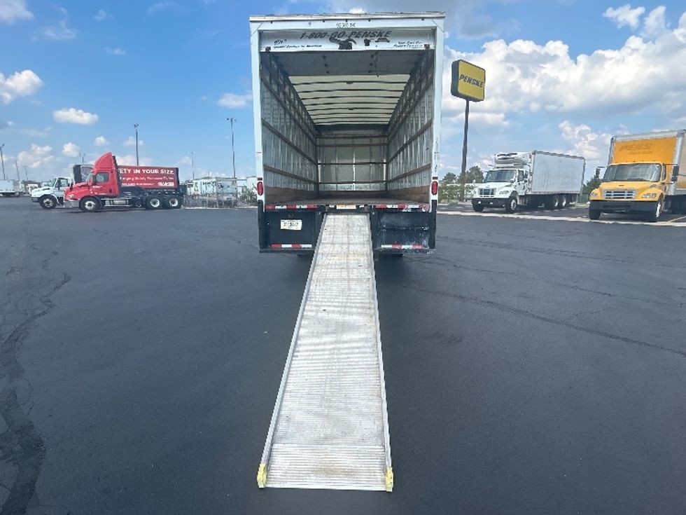 Medium Duty Box Truck-Light and Medium Duty Trucks-International-2022-MV607-Columbus-OH-239,673\n\t\tmiles-$ 41,250 - Image 9
