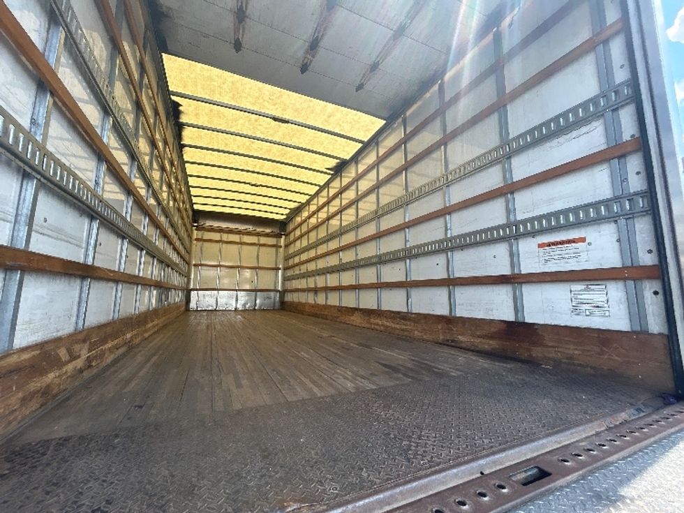 Medium Duty Box Truck-Light and Medium Duty Trucks-International-2022-MV607-Columbus-OH-295,477\n\t\tmiles-$ 35,500 - Image 12
