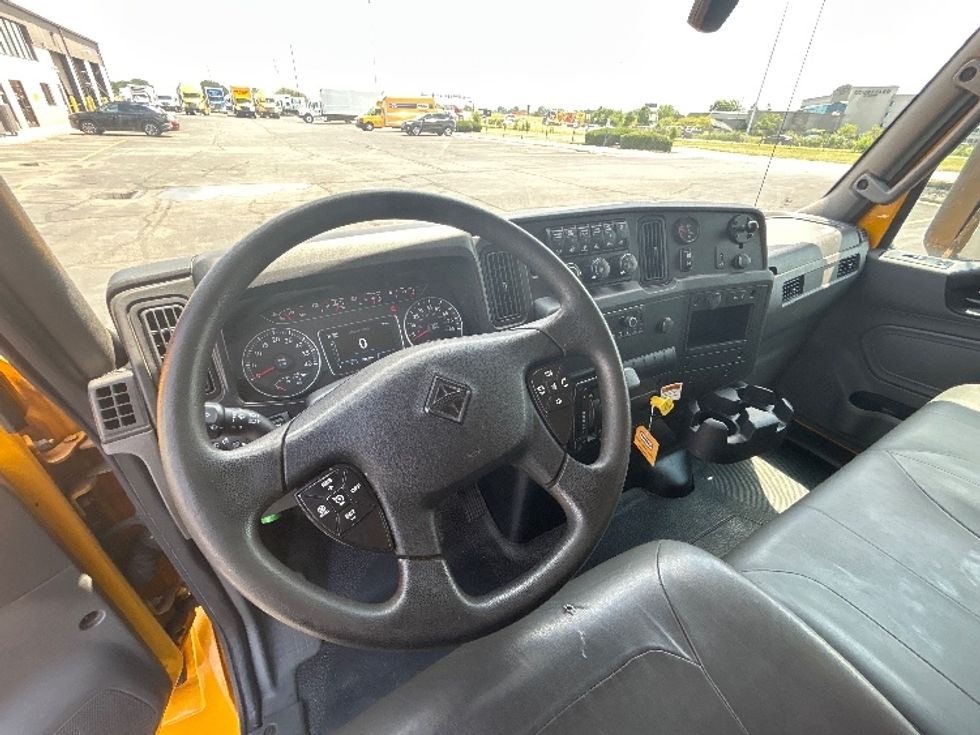 Medium Duty Box Truck-Light and Medium Duty Trucks-International-2022-MV607-Columbus-OH-295,477\n\t\tmiles-$ 35,500 - Image 17