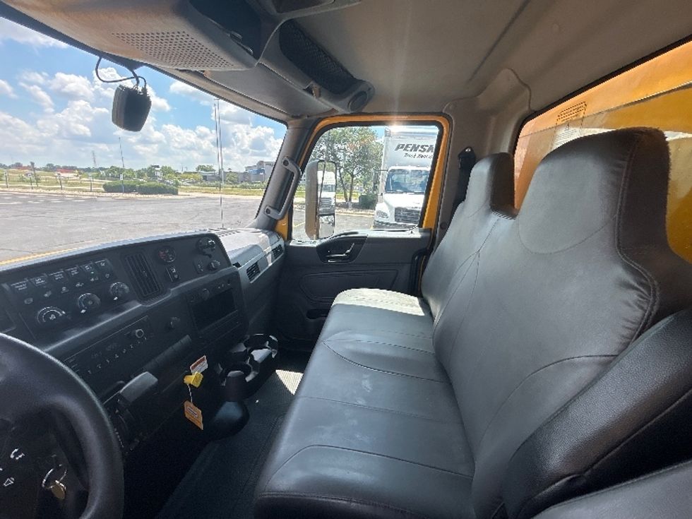 Medium Duty Box Truck-Light and Medium Duty Trucks-International-2022-MV607-Columbus-OH-295,477\n\t\tmiles-$ 35,500 - Image 19