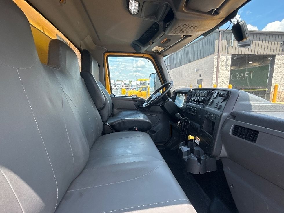 Medium Duty Box Truck-Light and Medium Duty Trucks-International-2022-MV607-Columbus-OH-295,477\n\t\tmiles-$ 35,500 - Image 22