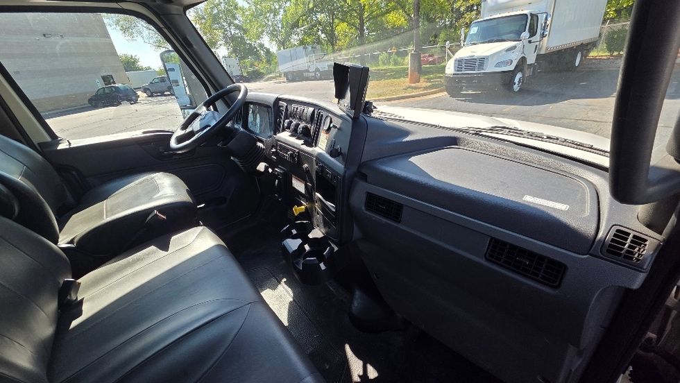 Medium Duty Box Truck-Light and Medium Duty Trucks-International-2022-MV607-Concord-NC-257,083\n\t\tmiles-$ 49,250 - Image 21