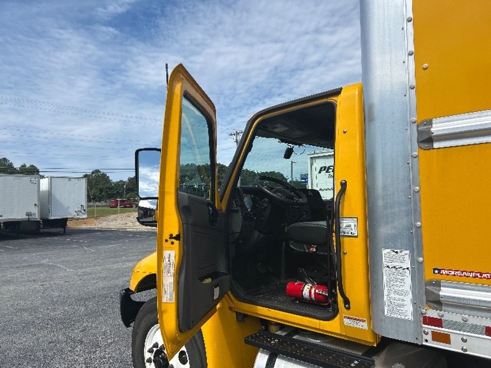 Medium Duty Box Truck-Light and Medium Duty Trucks-International-2022-MV607-Conyers-GA-245,613\n\t\tmiles-$ 47,750 - Image 16