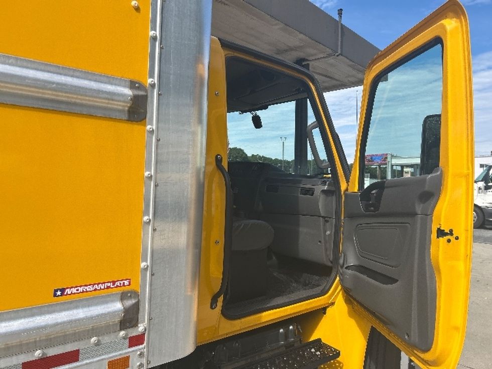 Medium Duty Box Truck-Light and Medium Duty Trucks-International-2022-MV607-Conyers-GA-245,613\n\t\tmiles-$ 47,750 - Image 20