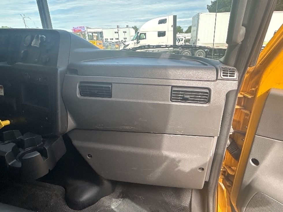 Medium Duty Box Truck-Light and Medium Duty Trucks-International-2022-MV607-Conyers-GA-245,613\n\t\tmiles-$ 47,750 - Image 21