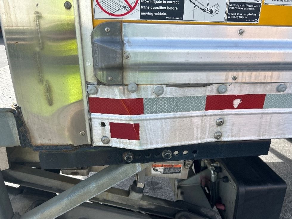 Medium Duty Box Truck-Light and Medium Duty Trucks-International-2022-MV607-Conyers-GA-245,613\n\t\tmiles-$ 47,750 - Image 27