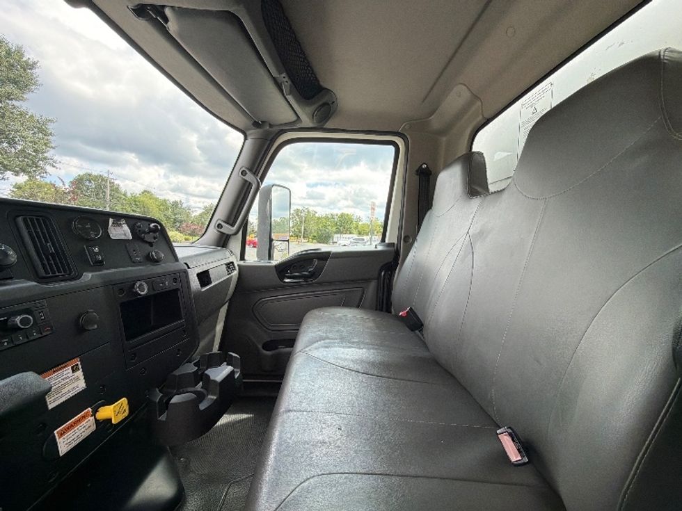 Medium Duty Box Truck-Light and Medium Duty Trucks-International-2022-MV607-Conyers-GA-255,276\n\t\tmiles-$ 40,250 - Image 18