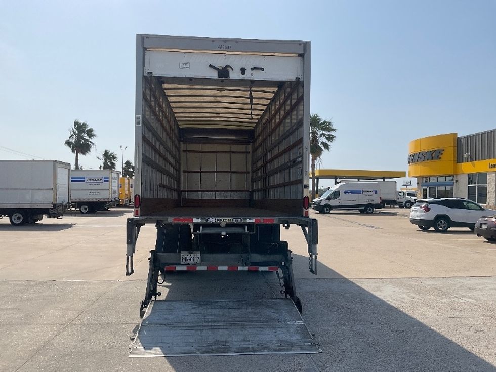 Medium Duty Box Truck-Light and Medium Duty Trucks-International-2022-MV607-Corpus Christi-TX-110,791\n\t\tmiles-$ 73,250 - Image 9