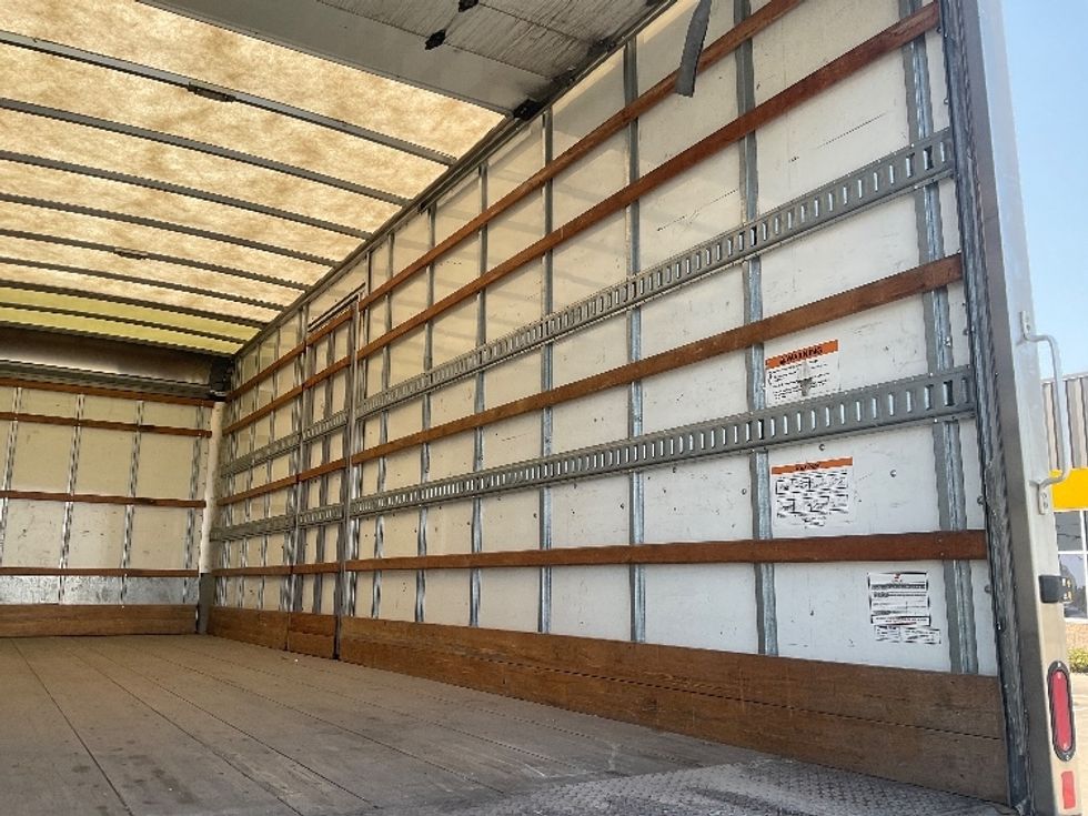 Medium Duty Box Truck-Light and Medium Duty Trucks-International-2022-MV607-Corpus Christi-TX-110,791\n\t\tmiles-$ 73,250 - Image 12