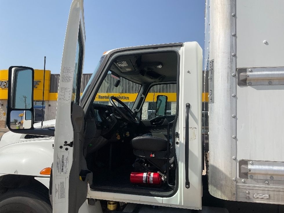 Medium Duty Box Truck-Light and Medium Duty Trucks-International-2022-MV607-Corpus Christi-TX-110,791\n\t\tmiles-$ 73,250 - Image 16