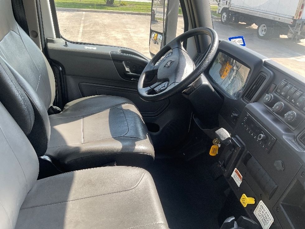Medium Duty Box Truck-Light and Medium Duty Trucks-International-2022-MV607-Corpus Christi-TX-110,791\n\t\tmiles-$ 73,250 - Image 22