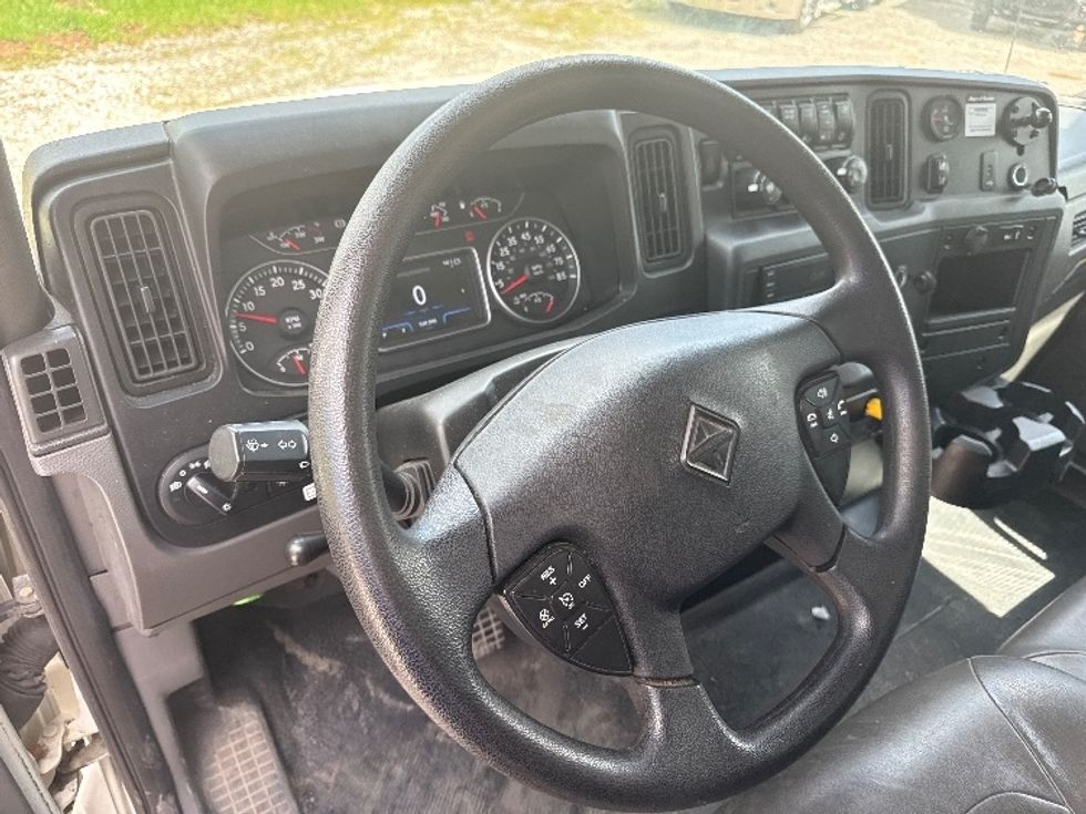 Medium Duty Box Truck-Light and Medium Duty Trucks-International-2022-MV607-Cross Lanes-WV-110,100\n\t\tmiles-$ 73,500 - Image 17