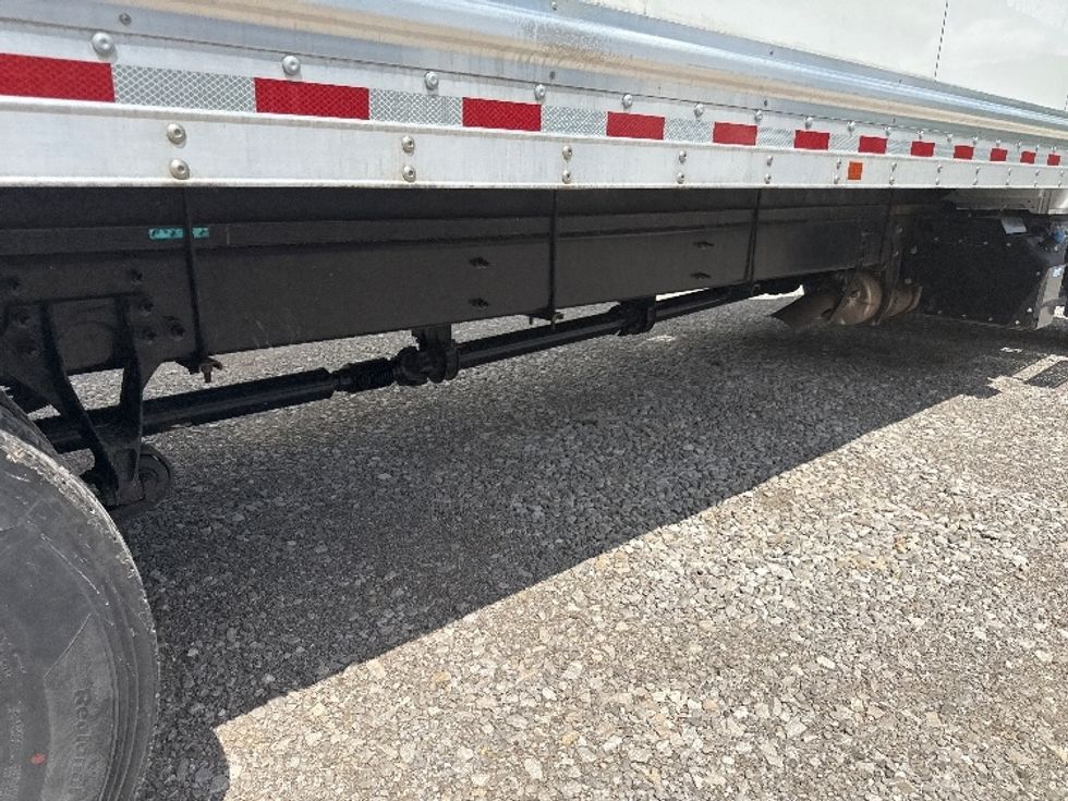 Medium Duty Box Truck-Light and Medium Duty Trucks-International-2022-MV607-Cross Lanes-WV-110,100\n\t\tmiles-$ 73,500 - Image 14