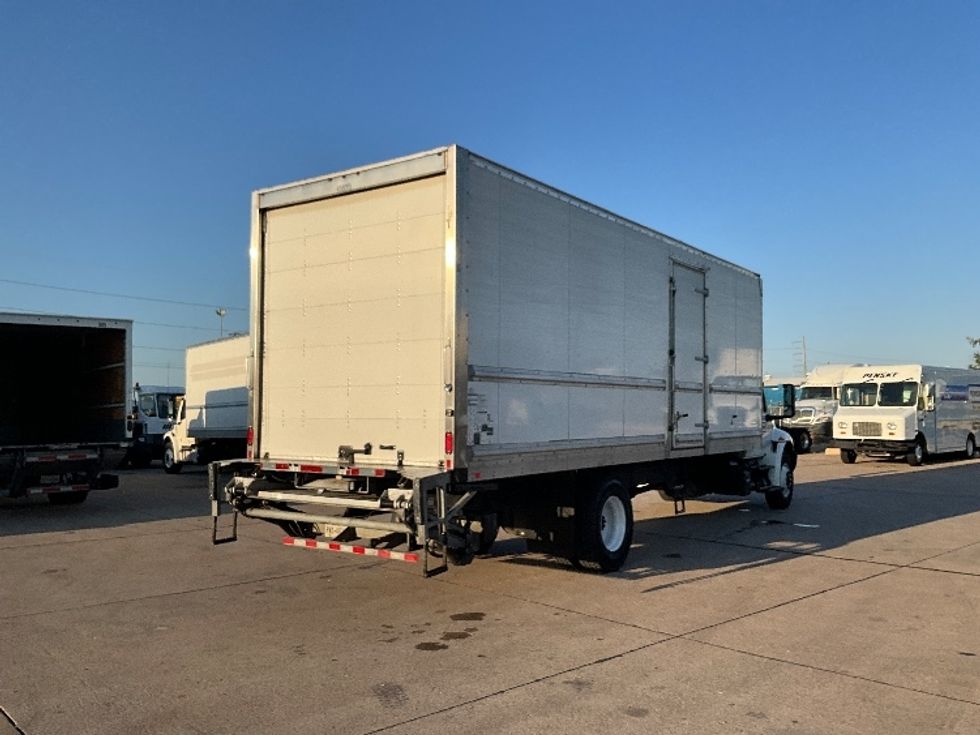 Medium Duty Box Truck-Light and Medium Duty Trucks-International-2022-MV607-Dallas-TX-186,532\n\t\tmiles-$ 66,500 - Image 13