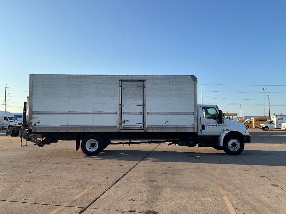 Medium Duty Box Truck-Light and Medium Duty Trucks-International-2022-MV607-Dallas-TX-186,532\n\t\tmiles-$ 66,500 - Image 15