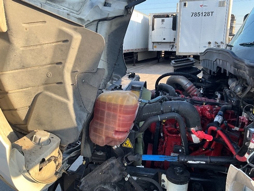 Medium Duty Box Truck-Light and Medium Duty Trucks-International-2022-MV607-Dallas-TX-186,532\n\t\tmiles-$ 66,500 - Image 24