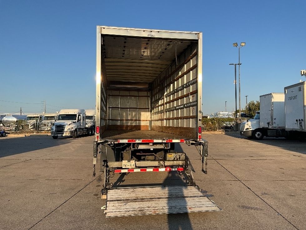 Medium Duty Box Truck-Light and Medium Duty Trucks-International-2022-MV607-Dallas-TX-186,532\n\t\tmiles-$ 66,500 - Image 9