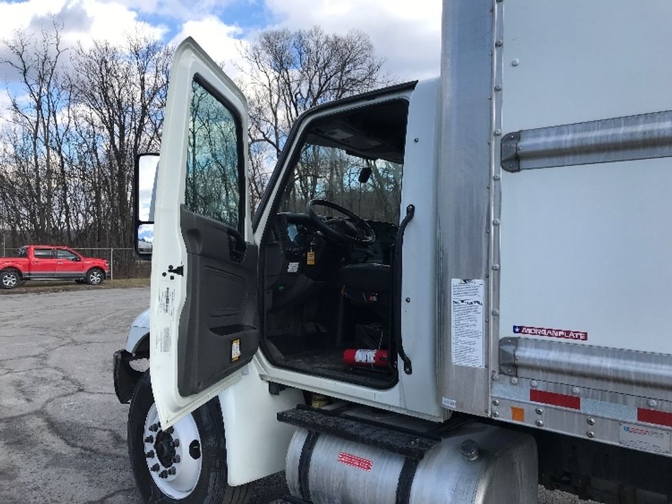 Medium Duty Box Truck-Light and Medium Duty Trucks-International-2022-MV607-Dallas-TX-228,845\n\t\tmiles-$ 55,750 - Image 16